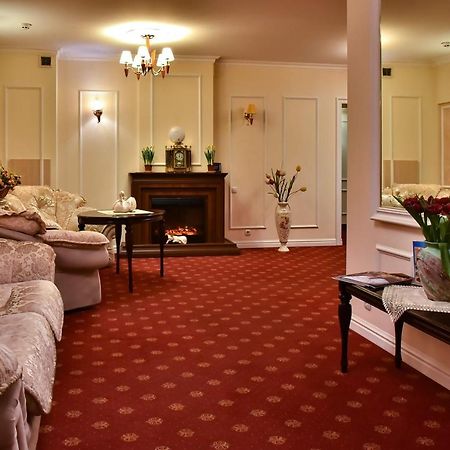 קייב 7 Sky Hotel Klinicheskaya Street מראה חיצוני תמונה