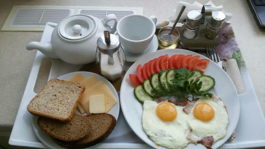 קייב 7 Sky Hotel Klinicheskaya Street מראה חיצוני תמונה