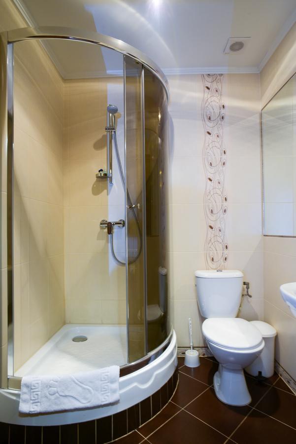 קייב 7 Sky Hotel Klinicheskaya Street מראה חיצוני תמונה