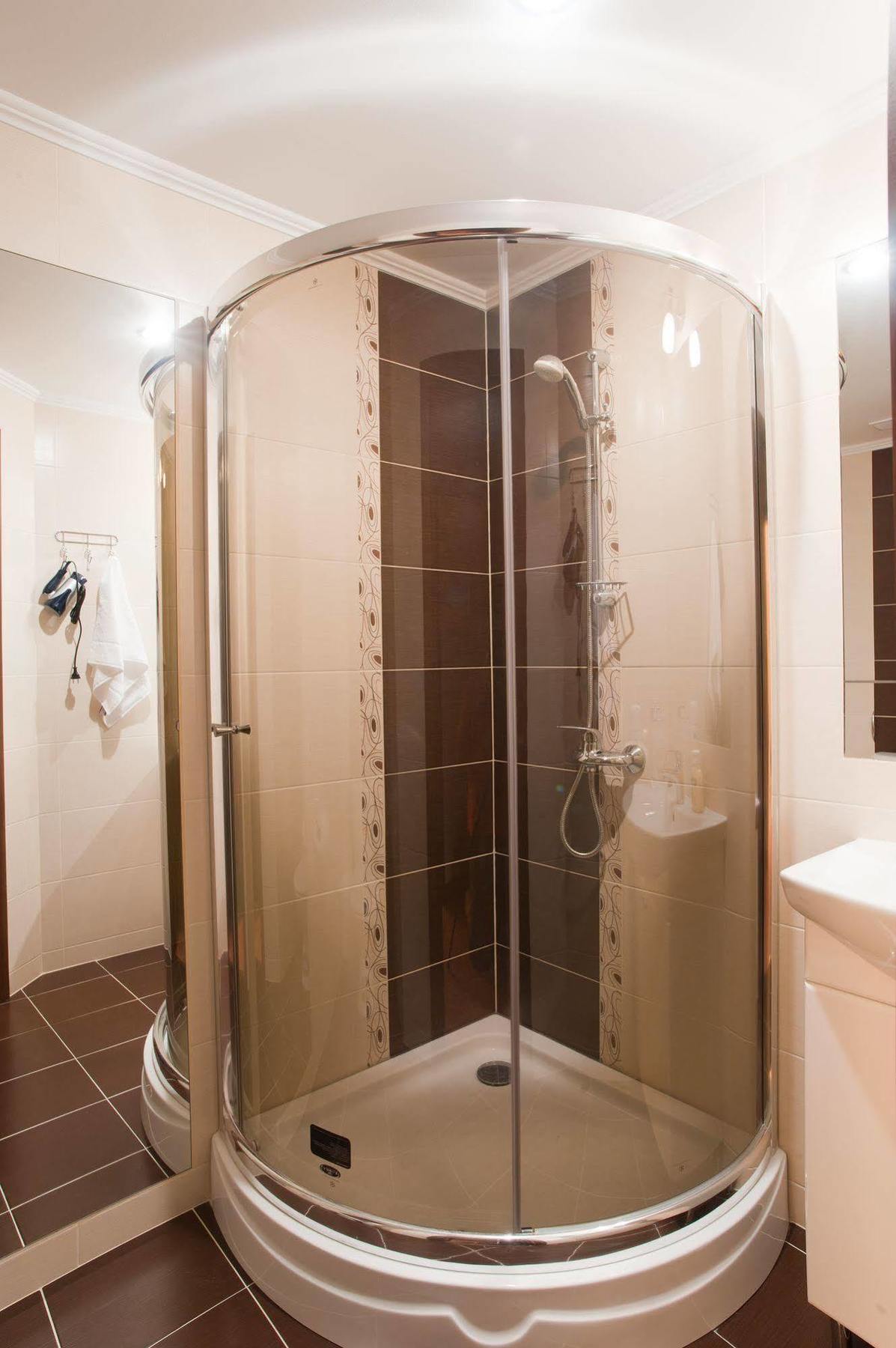 קייב 7 Sky Hotel Klinicheskaya Street מראה חיצוני תמונה